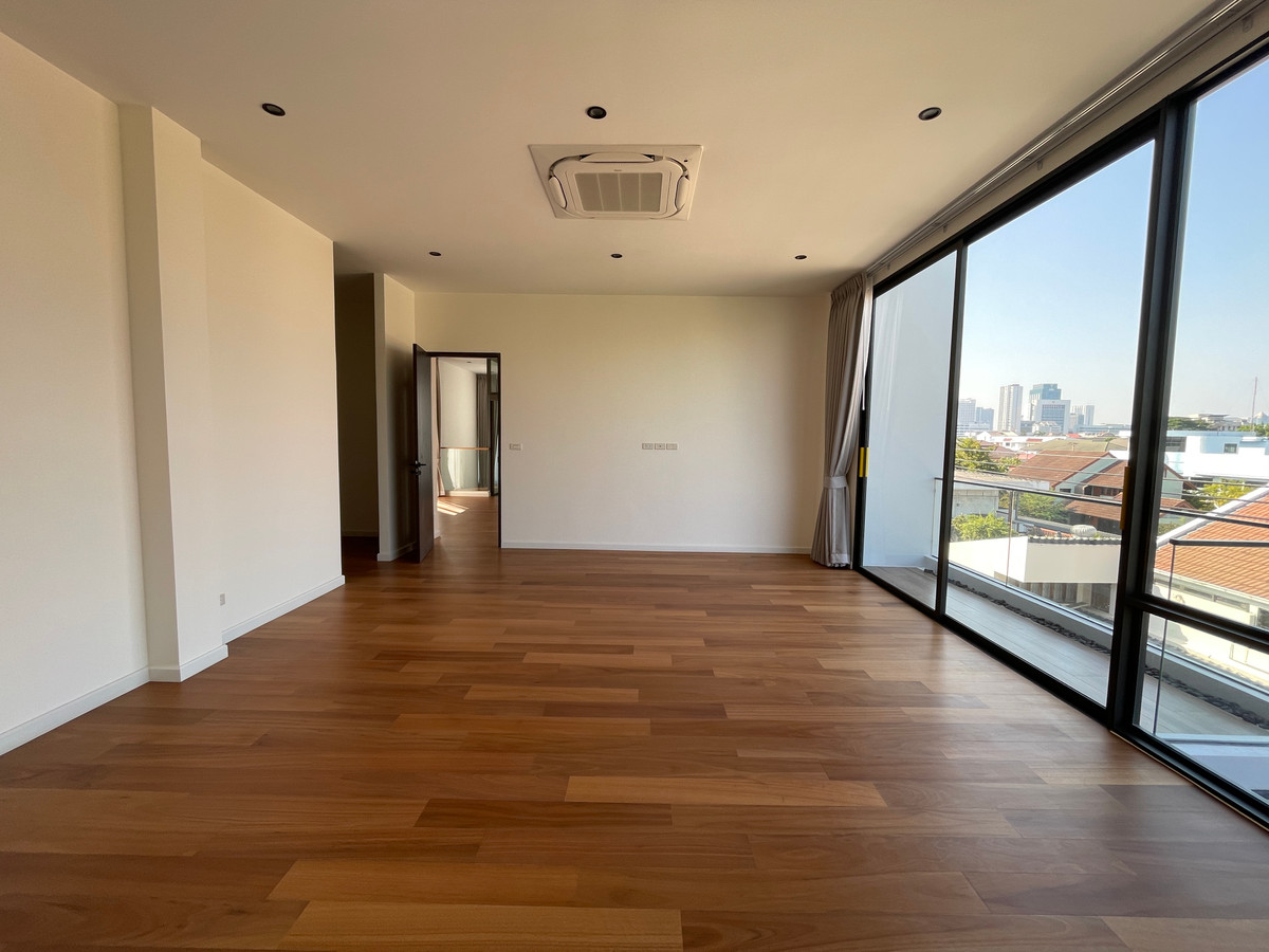 For SaleHouseChokchai 4, Ladprao 71, Ladprao 48, : Super Luxury THIRRA Ladprao detached house for sale – highest level of privacy On a potential location near MRT Phawana