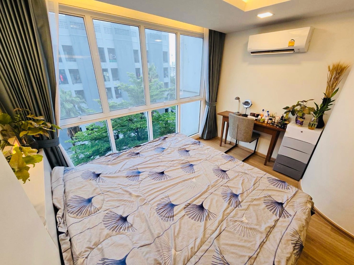 For RentCondoLadprao101, Happy Land, The Mall Bang Kapi : Luxury condo for rent on Lat Phrao Road, near the BTS, 2 bedrooms, 50 square meters, never rented to anyone.