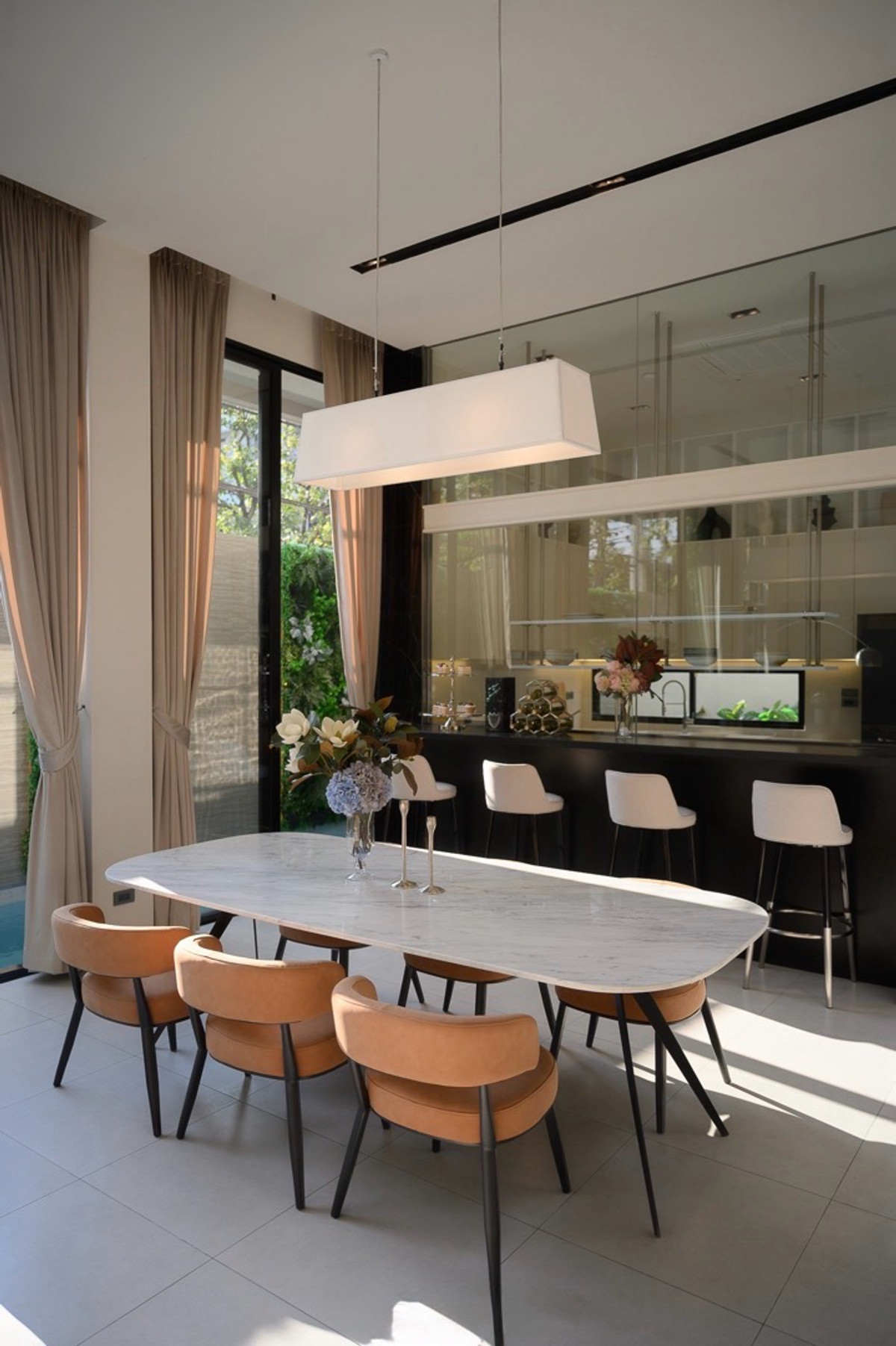 ขายบ้านรามคำแหง หัวหมาก : ขายบ้านใหม่ Arna Rama 9 พระราม 9 พร้อมlift และ สระว่ายน้ำ พื้นที่ใช้สอย 611 ตร.ม บ้าน 4 ห้องนอน ใกล้ MRT รามคำแหง 12 สายสีส้มในอนาคต ทำเลศักยภาพเหมาะอยู่อาศัยและลงทุน