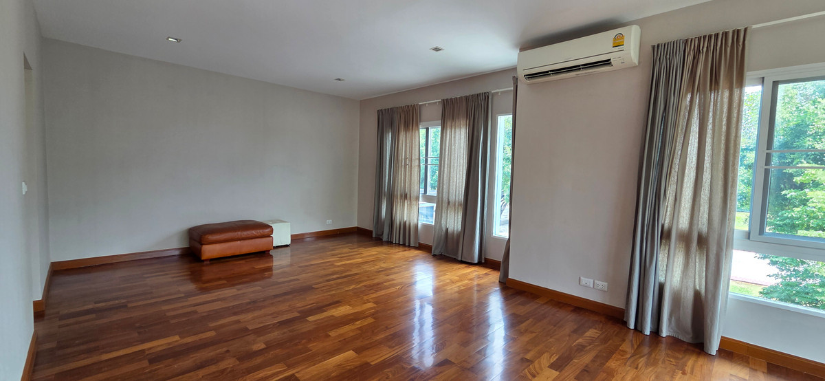 ขายบ้านบางนา แบริ่ง ลาซาล : บ้านเดี่ยวหลังมุม พื้นที่ใหญ่ ใกล้ Mega Bangna เพียง 1 กม. เหมาะกับครอบครัวที่ต้องการบ้านกว้าง ทำเลดี ใกล้โรงเรียนนานาชาติและทางด่วน เดินทางสะดวก