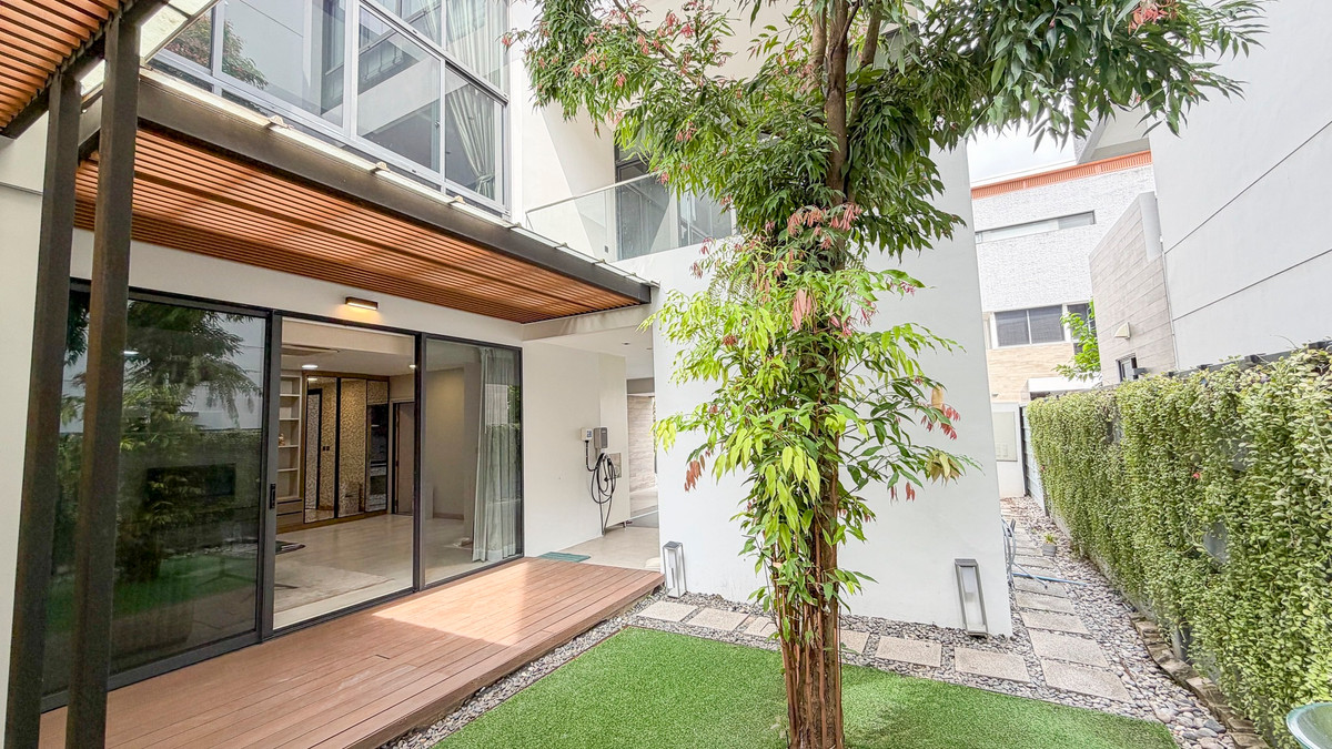 บ้านพระราม 9 เพชรบุรีตัดใหม่ RCA : 🏡 บ้านโครงการ Parc Priva | บ้านเดี่ยว 3 ชั้น 5+1 ห้องนอน ย่านห้วยขวาง กรุงเทพฯ