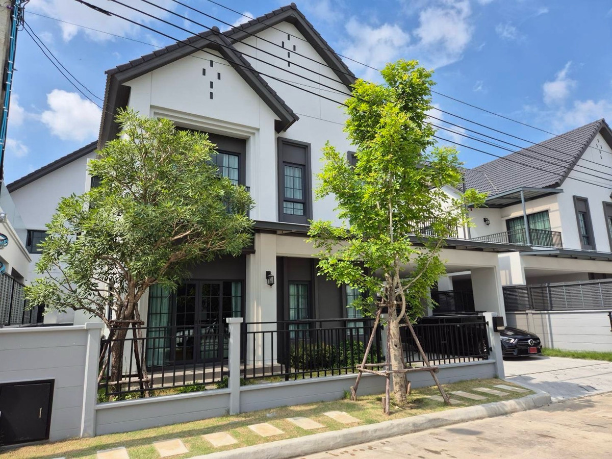 For RentHouseSamut Prakan,Samrong : Project Centro Bangna – Srinakarin
Luxury Fully Furnished Single House for Rent near Mega Bangna