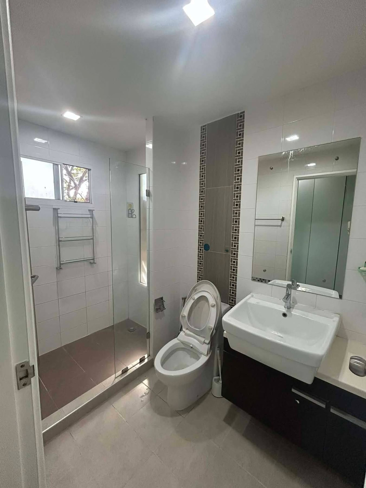 ให้เช่าบ้านสมุทรปราการ สำโรง : ให้เช่าบ้านเดี่ยว หมู่บ้านเดอะแพลนท์ บางนา ติด Market Village สุวรรณภูมิ ใกล้ Mega Bangna