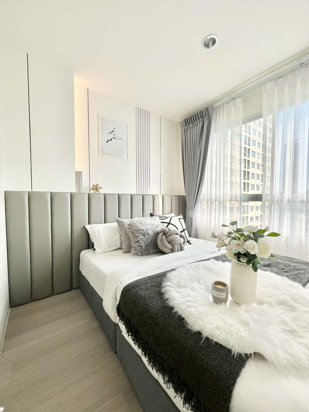 For SaleCondoRama9, Petchburi, RCA : Garden view room, newly renovated, good price, size 30, Lumpini Park Rama 9.