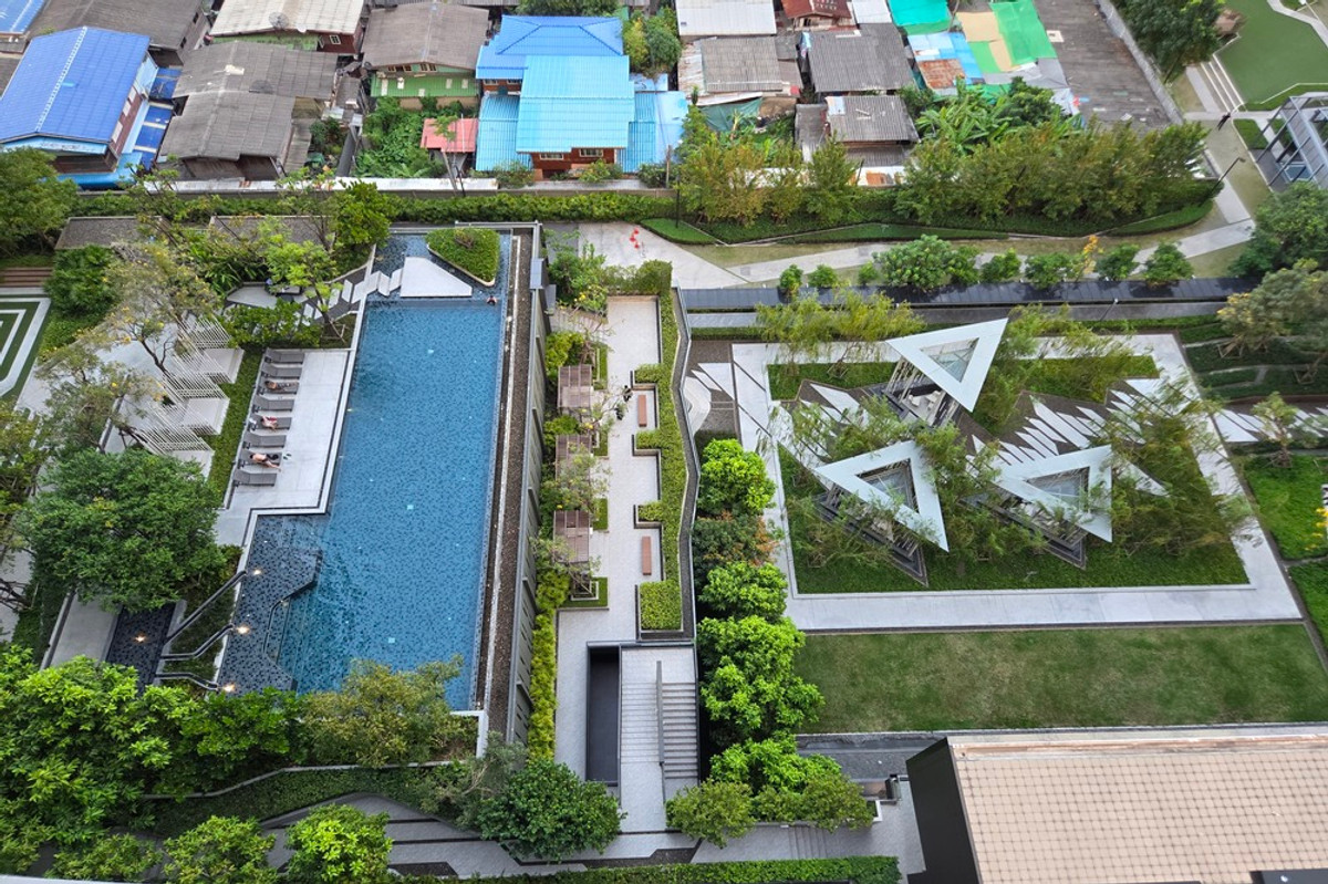 For SaleCondoBang kae, Phetkasem : 🔥 For Sale !! city view, East Facing, With fixed parking, Closed kitchen, great facility!! 🔥 Code C20260300006..........The Parkland Phetkasem 56, 2 bedroom, 2 bathroom, furnished, minimalist style, Special Deal!!📣📣