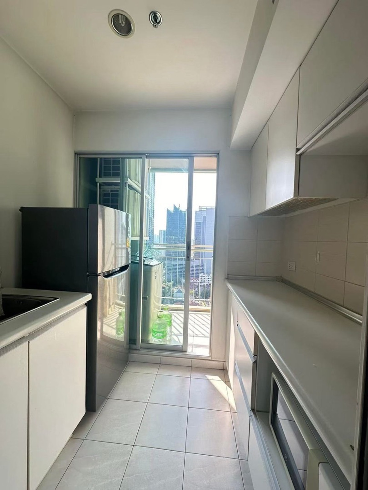 คอนโดพระราม 9 เพชรบุรีตัดใหม่ RCA : ขาย Sale 2.78 Million 