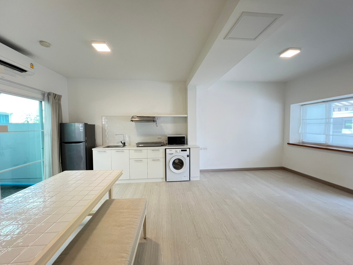 For SaleTownhomeBangna, Bearing, Lasalle : P-2977 Urgent sale!  Indy 4 Bangna KM.7, ready to move in, good location, near MEGA Bangna.