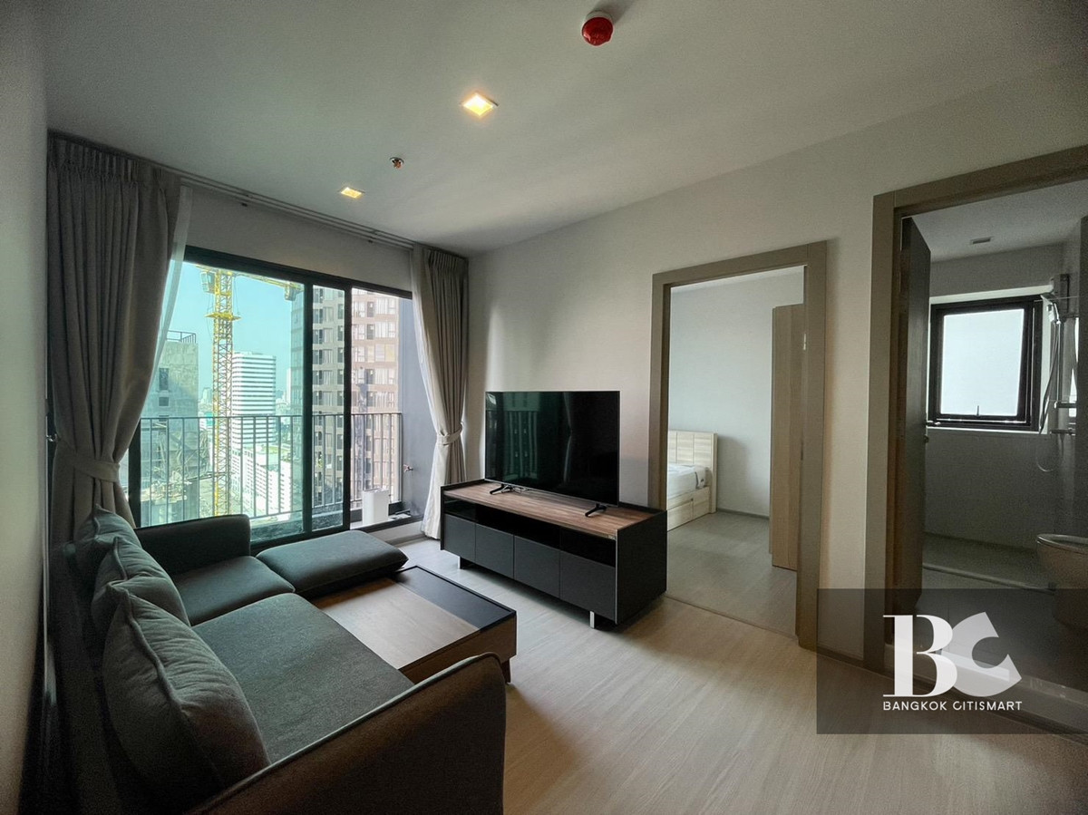 ให้เช่าคอนโดพระราม 9 เพชรบุรีตัดใหม่ RCA : 🔥 Hot Deal 2 bedrooms for rent at Life asoke rama9 🔥