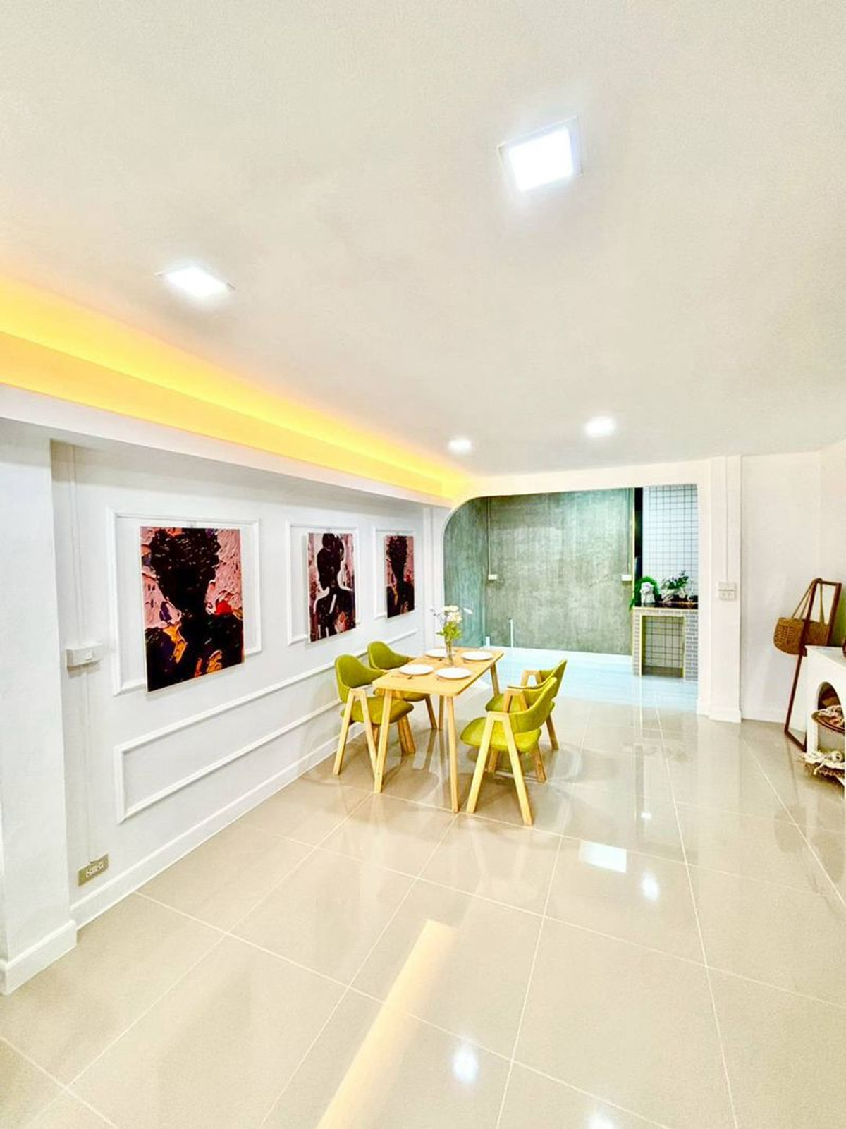 For SaleTownhomePathum Thani,Rangsit, Thammasat : 2-story townhouse for sale, Piyawararom Village, Khlong 4, area 24 square wah, 3 bedrooms, Bueng Yitho Subdistrict, Thanyaburi District, Pathum Thani Province.