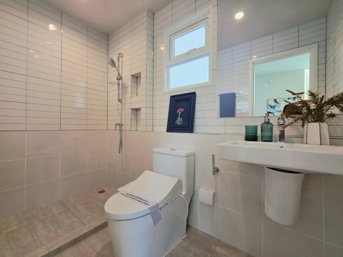 ขายบ้านนวมินทร์ รามอินทรา : 🏡 บ้านเดี่ยว สราญสิริ จตุโชติ | 3 นอน 3 น้ำ | แปลงมุมติดคลับเฮาส์ เลขที่บ้านมงคล ราคา 8,390,000 บาท 📞: 065-626-5636 (คุณกี้)