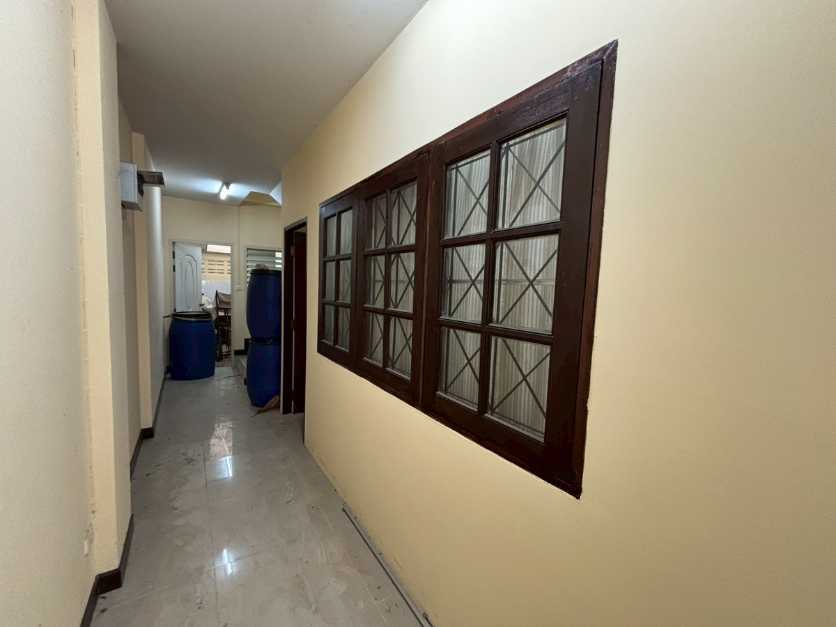 ขายอาคารพาณิชย์เชียงใหม่ : 95872 - ขายอาคารพาณิชย์ 3 ชั้น ทำเลศักยภาพสูง ใกล้อาเขตเชียงใหม่