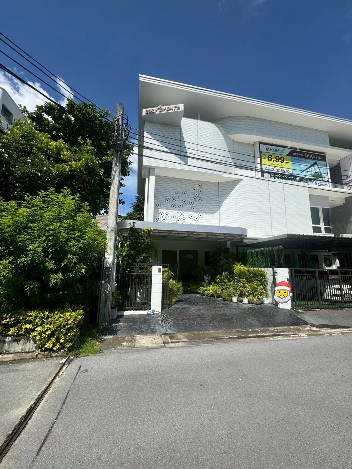 For RentTownhomeChokchai 4, Ladprao 71, Ladprao 48, : 🔥 Townhome for rent, business location, Lat Phrao 73 (Pradit Manutham 9), 4 bathrooms, good location, close to the expressway and BTS. Customers can travel easily. There is parking available 👩‍⚕️🏥