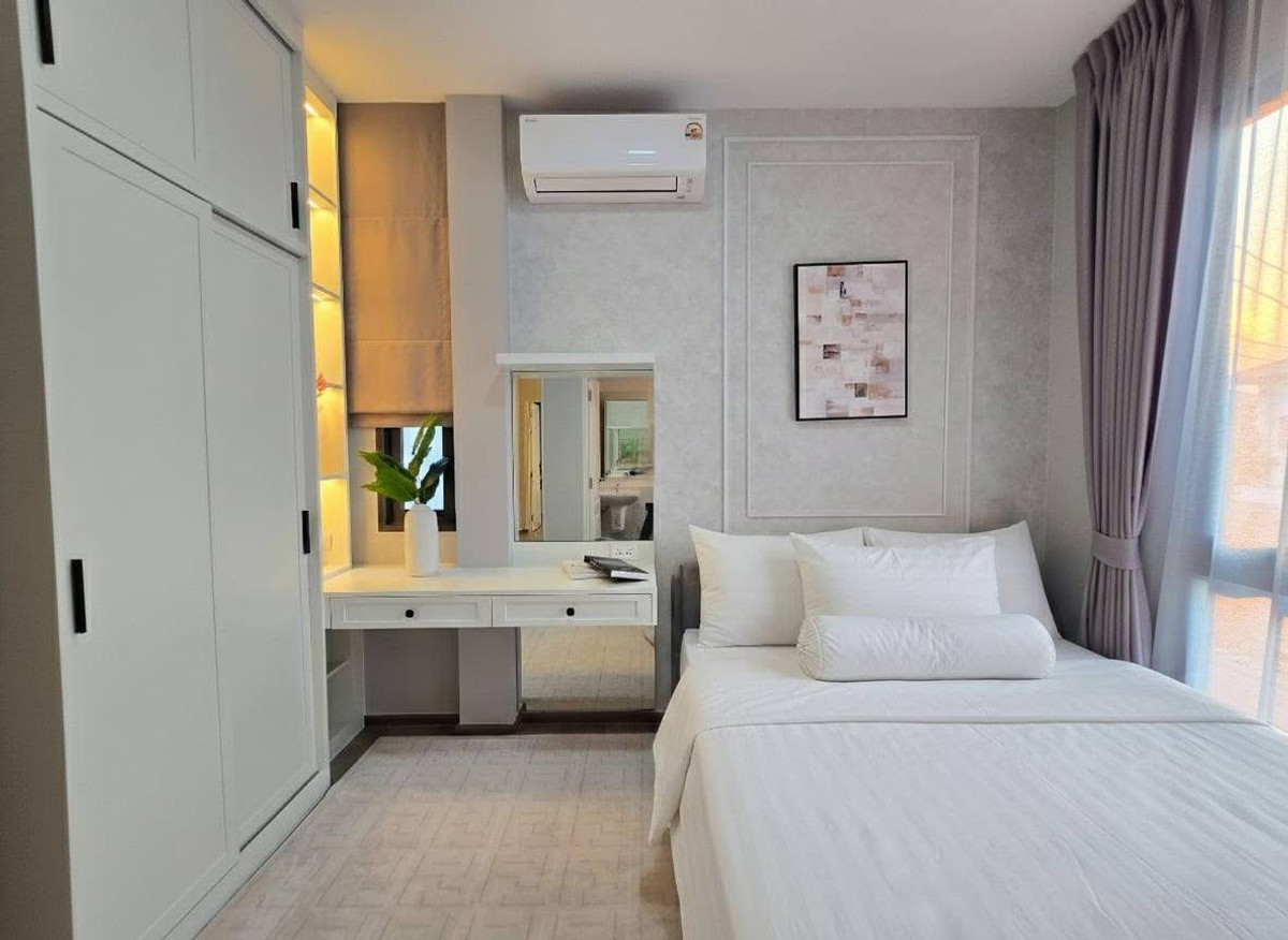 For SaleHouseSamut Prakan,Samrong : Grande Pleno Sukhumvit–Bangna Corner 2-Storey House near Mega Bangna Please call: 082-894-4624