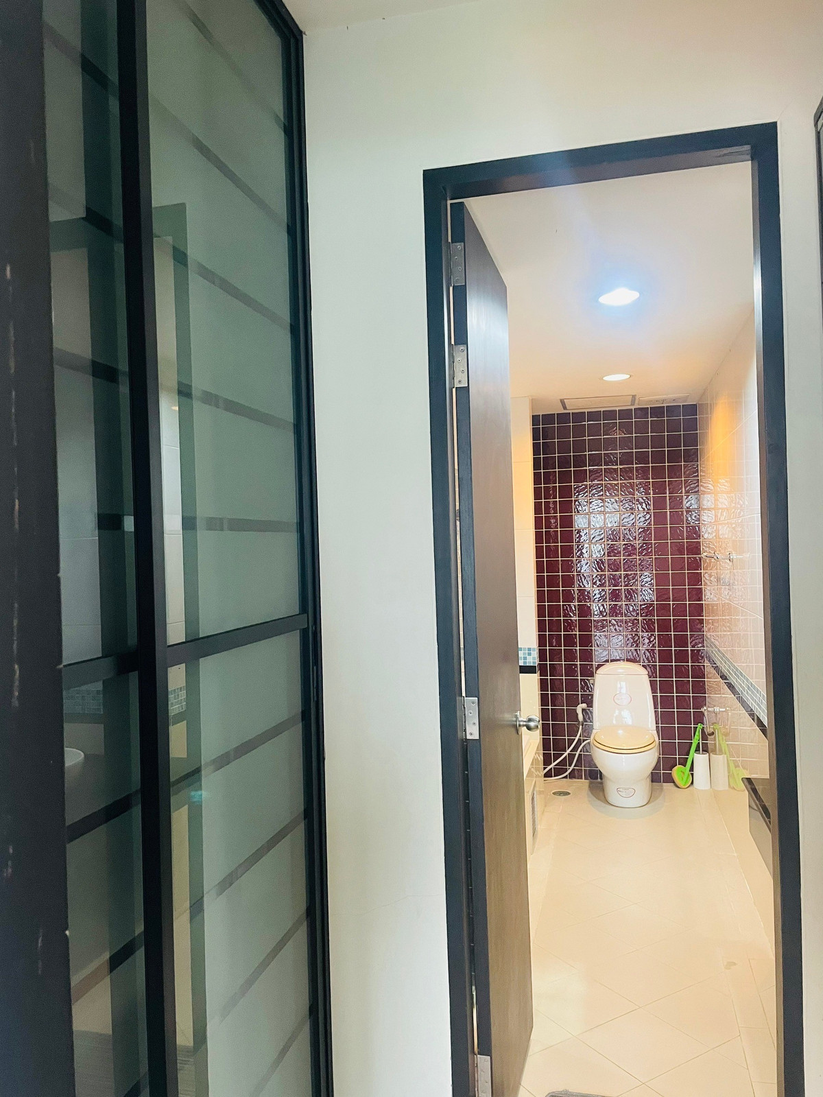 For RentCondoSukhumvit, Asoke, Thonglor : Condo for rent, City Smart Sukhumvit 18, near BTS Asoke, MRT Sukhumvit, beautiful room, good price, fully furnished. Ready to move in