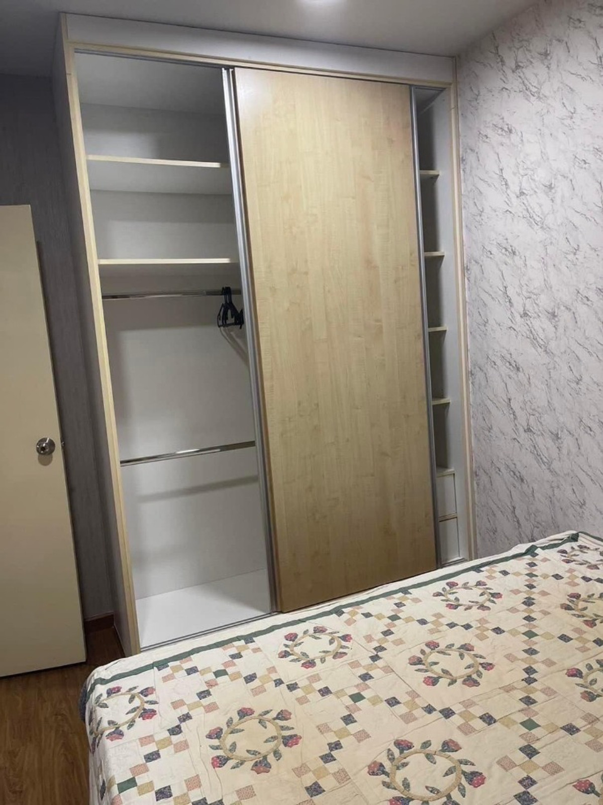 ให้เช่าคอนโดพัฒนาการ ศรีนครินทร์ : ✅ IRS113 ✅ Line : @p2nproperty