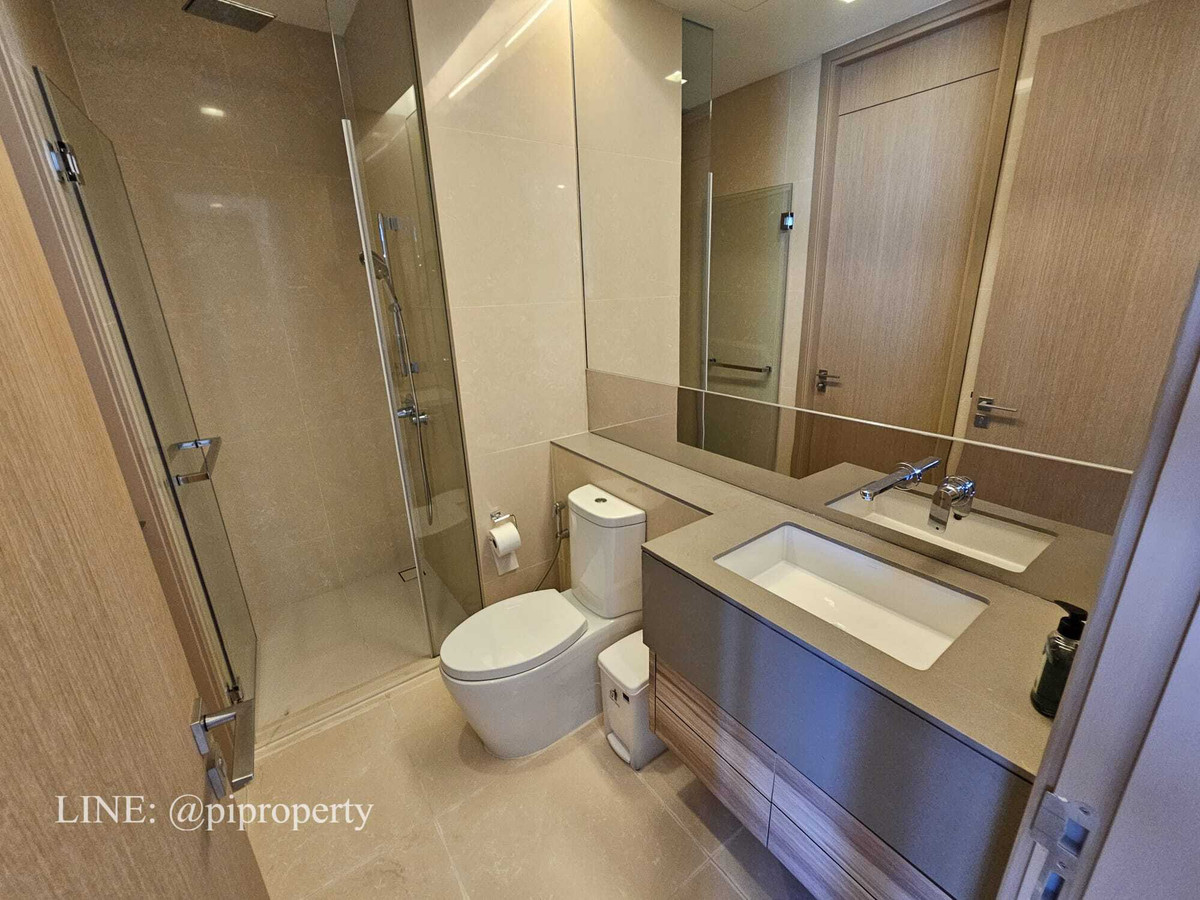 ให้เช่าคอนโดสุขุมวิท อโศก ทองหล่อ : ให้เช่าห้องชุด 2 ห้องนอน ตกแต่งครบครัน ในโครงการ Esee Asoke ทำเลดีเยี่ยมในย่านอโศก ใกล้รถไฟฟ้า BTS และ MRT