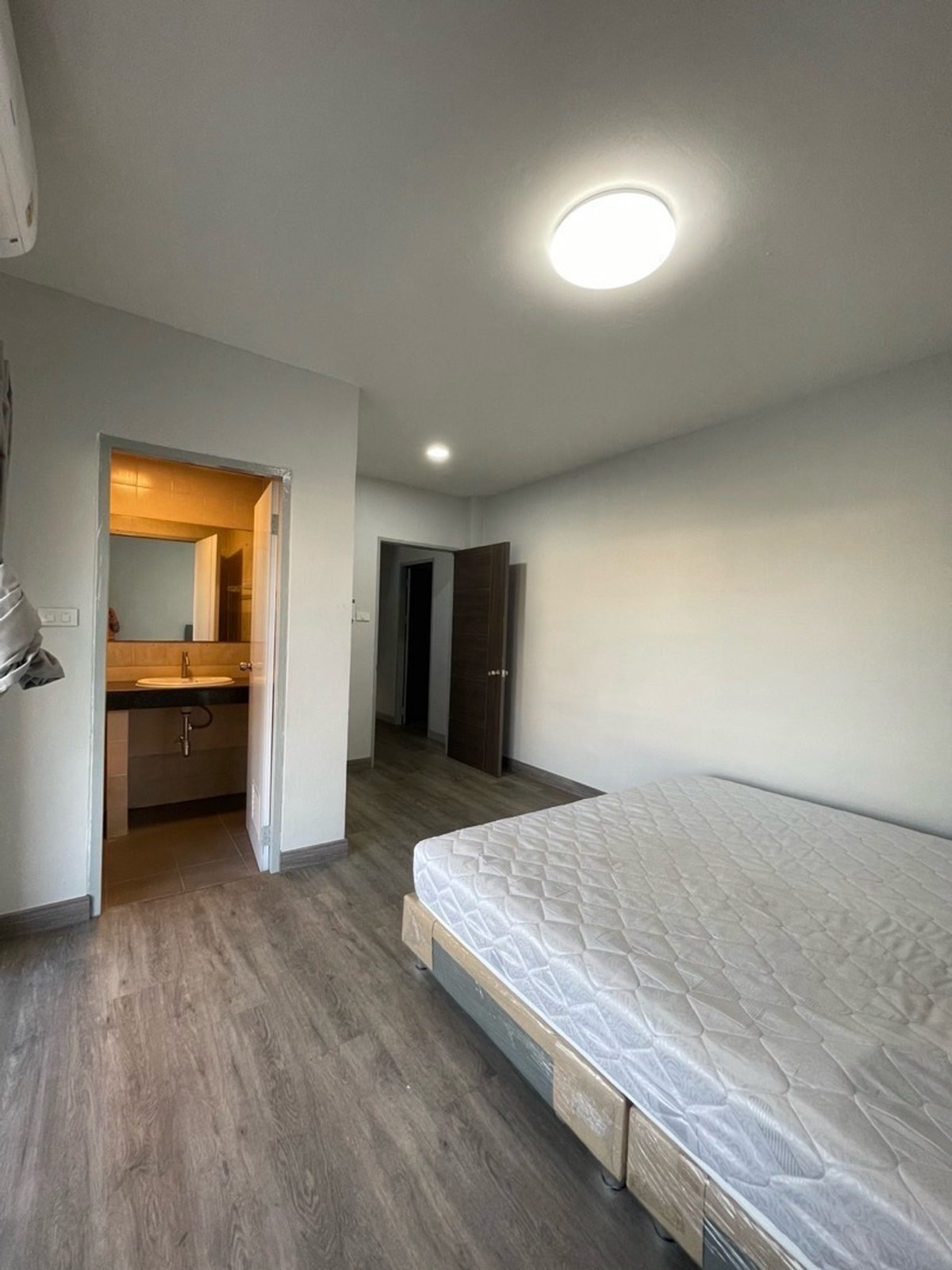 For RentTownhomeRatchadapisek, Huaikwang, Suttisan : 🔆Townhome house for rent Lat Phrao 80-Mengjai Townhome, 3 floors, 4 bedrooms, 5 bathrooms💕