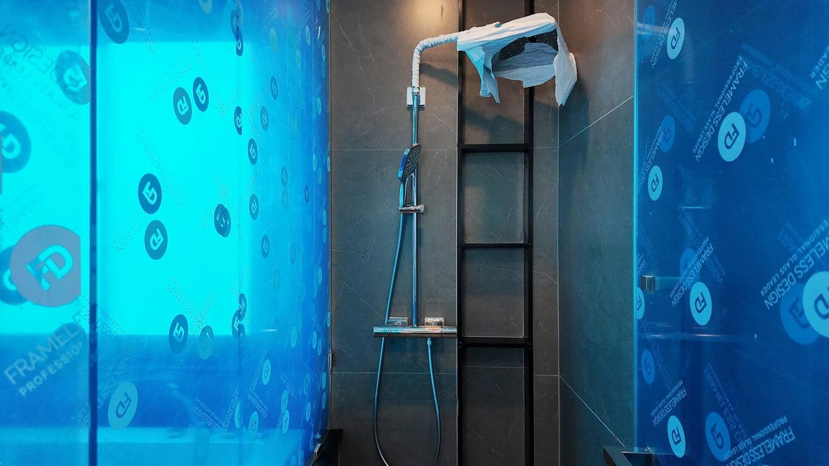 ขายบ้านปิ่นเกล้า จรัญสนิทวงศ์ : Grand Bangkok Boulevard Pinklao-Kanchana บ้านหลังมุมติดสวน ขนาดใหญ่ 620 ตร.ม. Please call: 082-894-4624