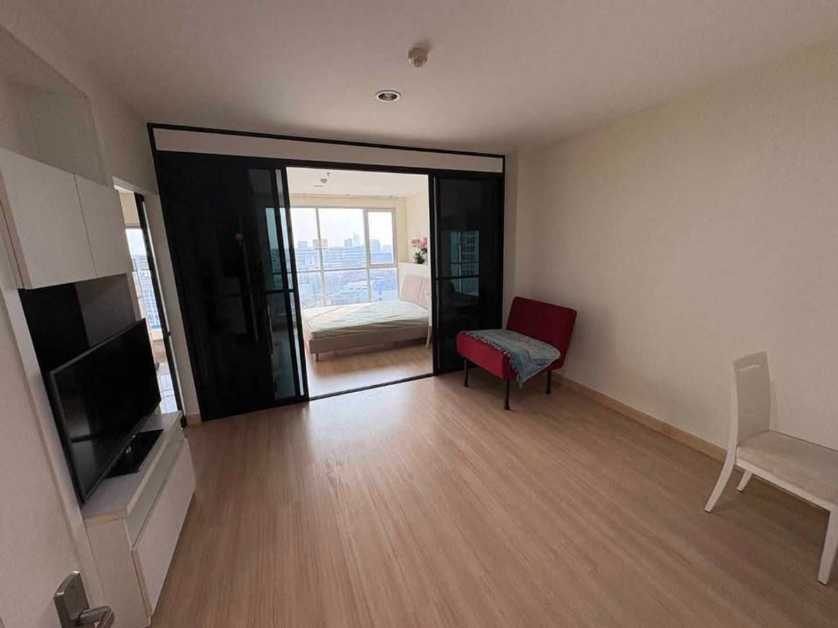 For RentCondoLadprao, Central Ladprao : 🔥 For rent LIFE @ LADPRAO 18 (Life @ Ladprao 18) 🔥 📍 Location at the beginning of Ladprao | near MRT Ladprao 🚆