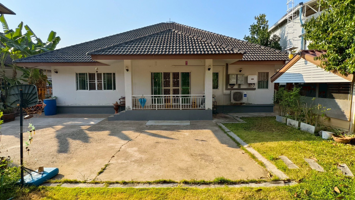 For SaleHouseChiang Mai : 95877 - Single-storey detached house for sale with large Solar Cell system, good location, near Chiang Mai International School.