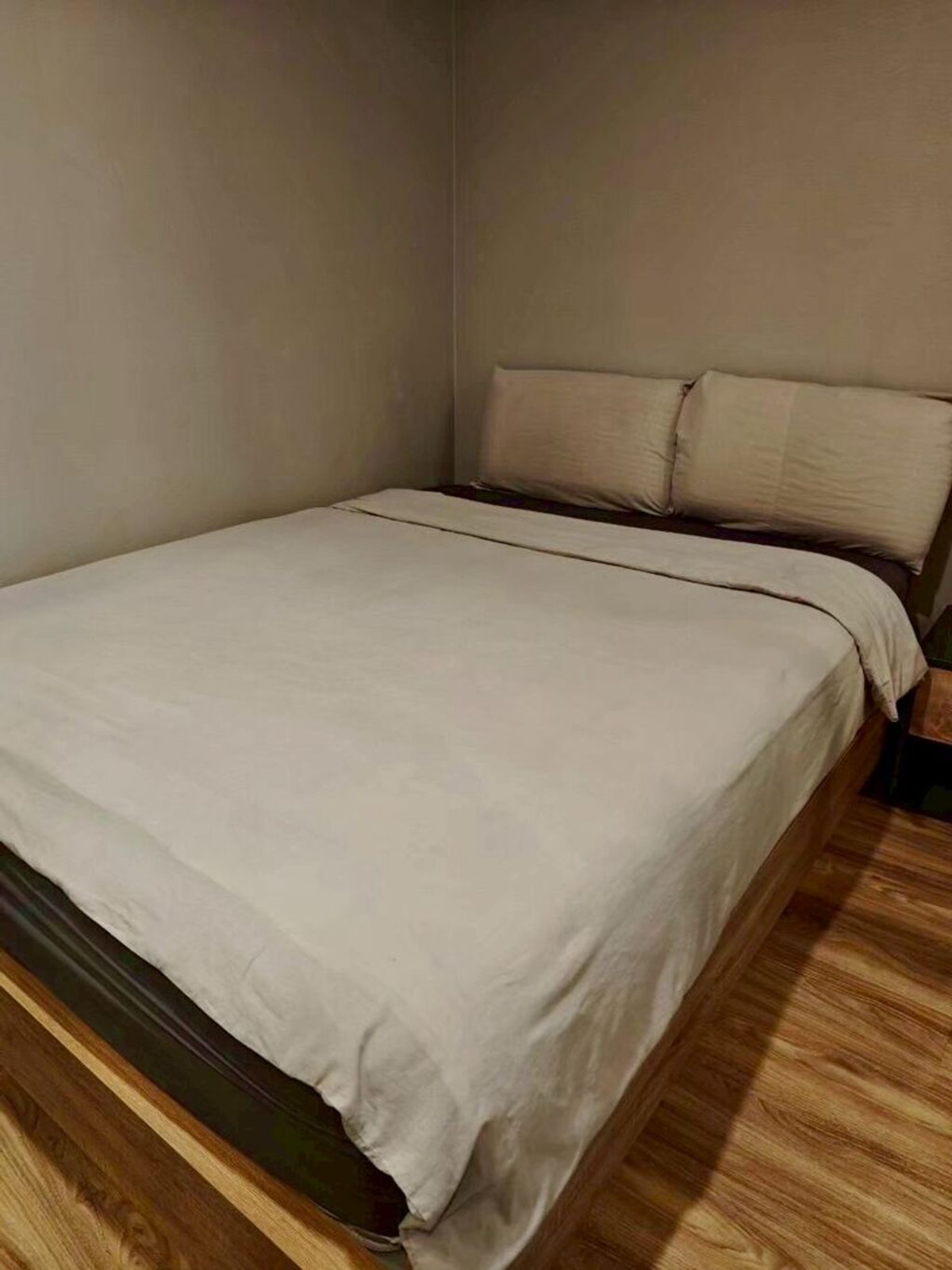 ให้เช่าคอนโดสาทร นราธิวาส : ให้เช่า บลอสซั่ม คอนโด สาทร-เจริญราษฎร์ เลขที่ 258/46 (ว่าง 1/4/69)