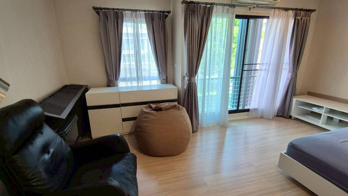 For RentTownhomeRattanathibet, Sanambinna : Townhouse for rent, corner plot, Baan Klang Muang Rattanathibet