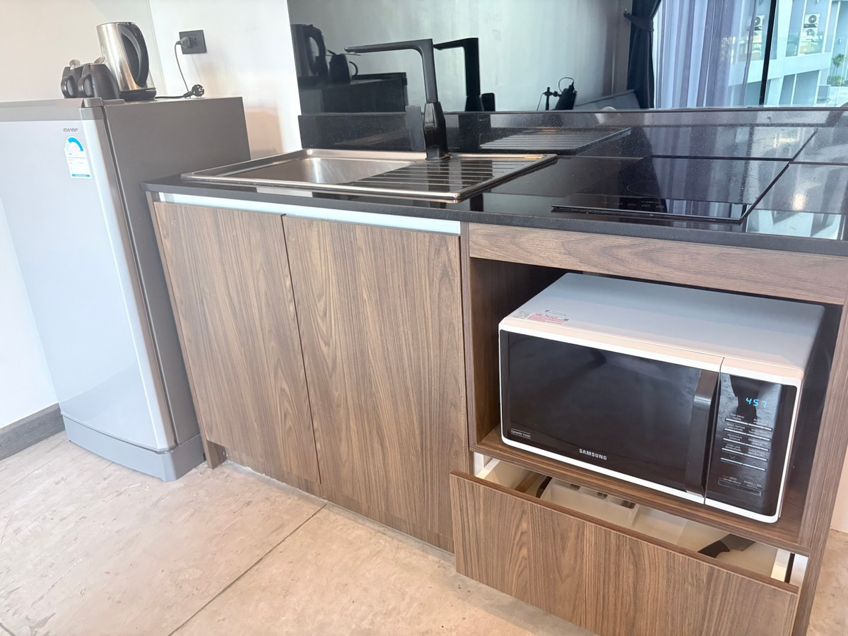 ให้เช่าคอนโดภูเก็ต : Best Price ✨ ให้เช่า Utopia Naiharn สไตล์ Loft ห้องสวยมาก วิวสระว่ายน้ำ ฟรีทำความสะอาด 1 ครั้ง/อาทิตย์