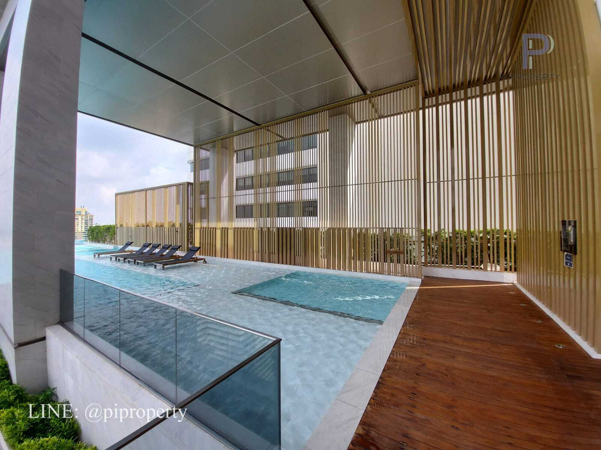 ให้เช่าคอนโดสุขุมวิท อโศก ทองหล่อ : ให้เช่าห้องชุด 1 ห้องนอน ตกแต่งครบครัน ที่ Esse Asoke ชั้นสูง หันหน้าไปทางทิศเหนือ อากาศเย็นสบาย ทำเลดีเยี่ยมในย่านอโศก ใกล้รถไฟฟ้า BTS และ MRT