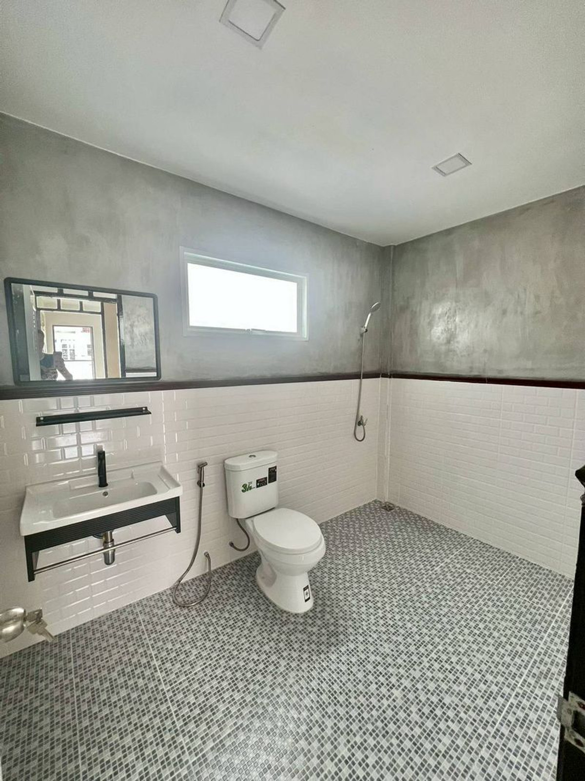 For SaleTownhomePathum Thani,Rangsit, Thammasat : 2-story townhouse for sale, Piyawararom Village, Khlong 4, area 24 square wah, 3 bedrooms, Bueng Yitho Subdistrict, Thanyaburi District, Pathum Thani Province.