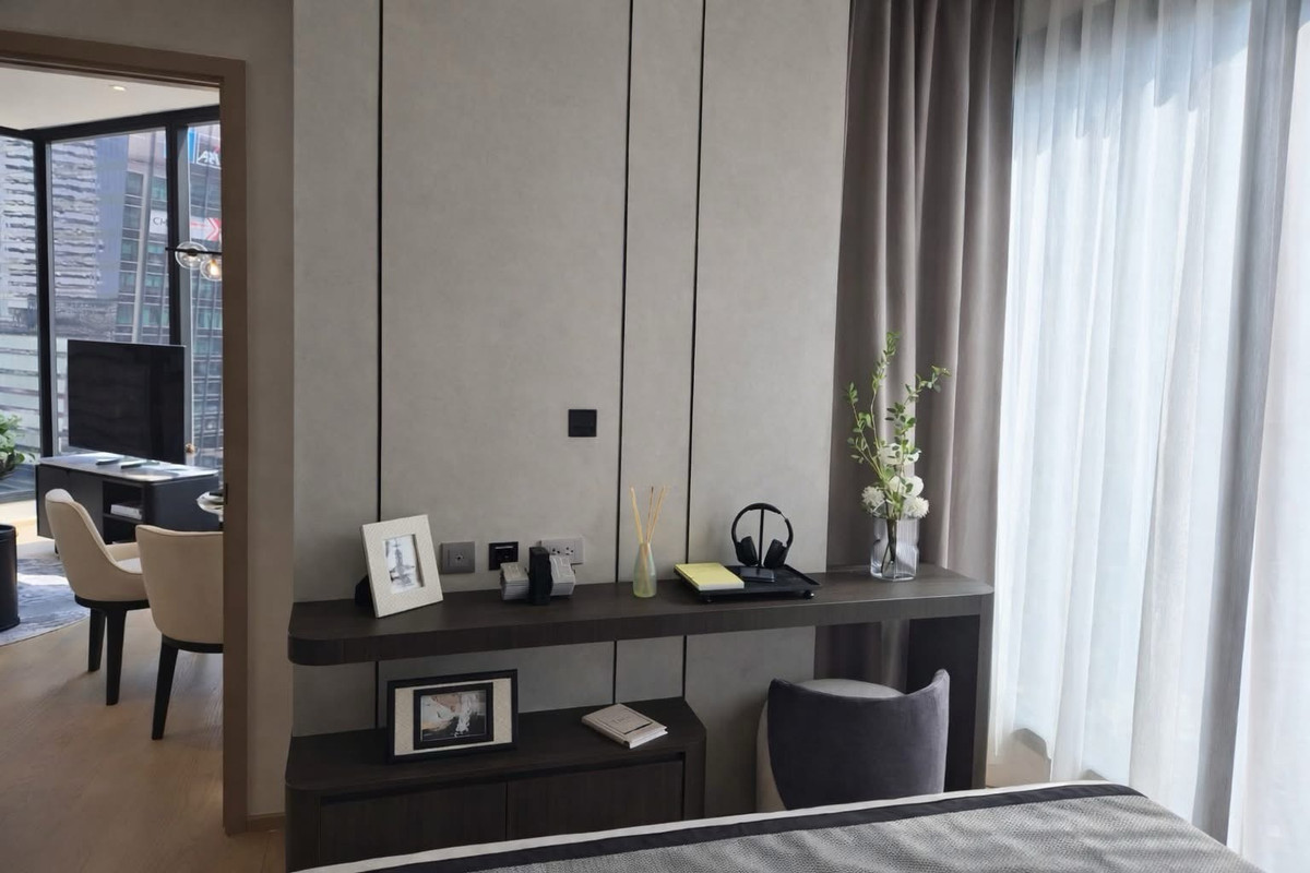 ขายคอนโดพระราม 9 เพชรบุรีตัดใหม่ RCA : Hot Deal ราคาพิเศษ Ashton Asoke Rama 9 2 ห้องนอน bed 13.7 ล้าน ห้องใหม่ ติดต่อ 0869017364