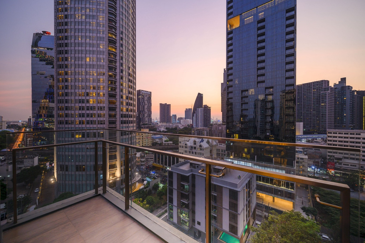 For RentCondoSukhumvit, Asoke, Thonglor : For rent 2 bedrooms, 2 bathrooms (Duplex) Lavik Sukhumvit 57.