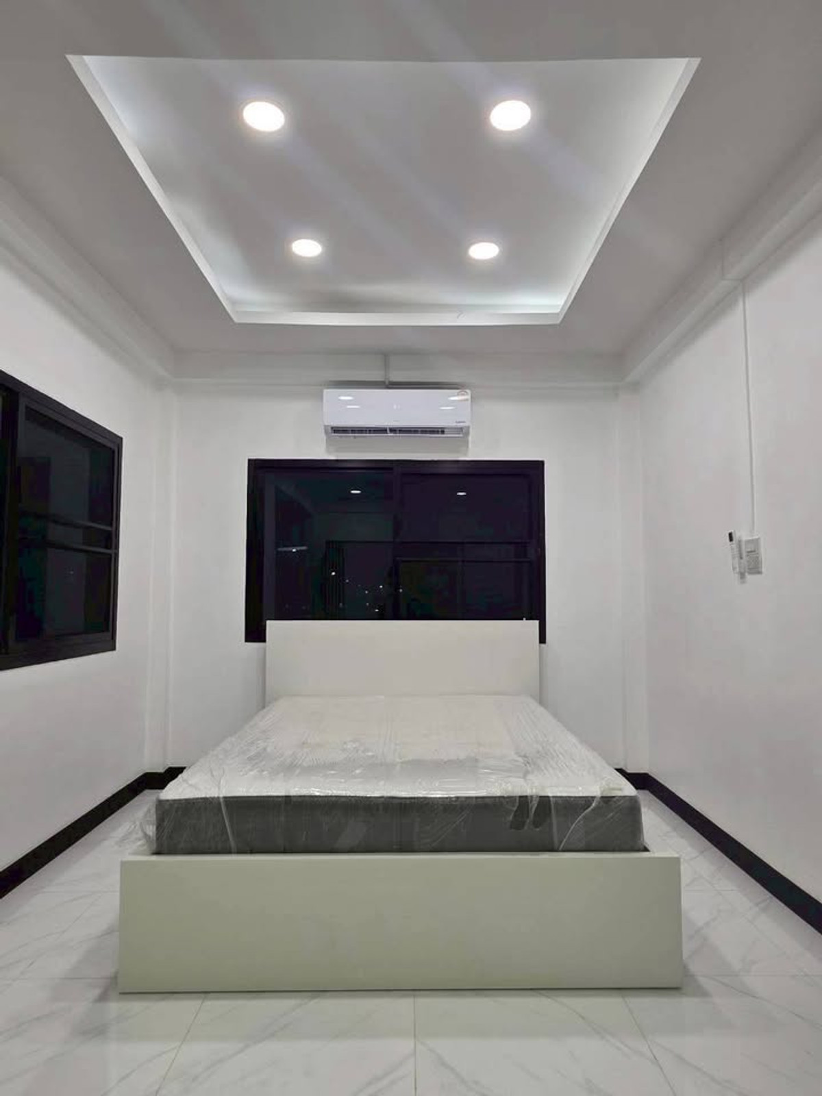 For RentHouseNonthaburi, Bang Yai, Bangbuathong : 4Bedroom House, 51 sq.wa., near MRT Saimai Station (less than 1 km walk), 3 Parking Spaces, Suitable for Company Registration