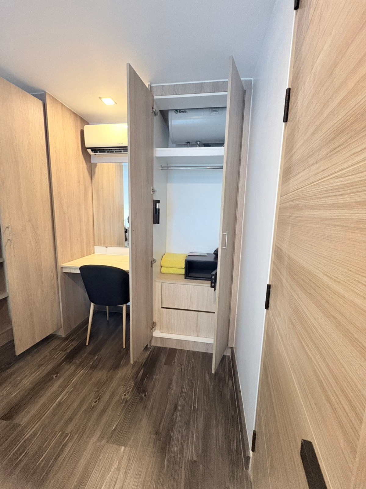 ให้เช่าคอนโดภูเก็ต : Best Price ✨ ให้เช่า Utopia Naiharn สไตล์ Loft ห้องสวยมาก วิวสระว่ายน้ำ ฟรีทำความสะอาด 1 ครั้ง/อาทิตย์