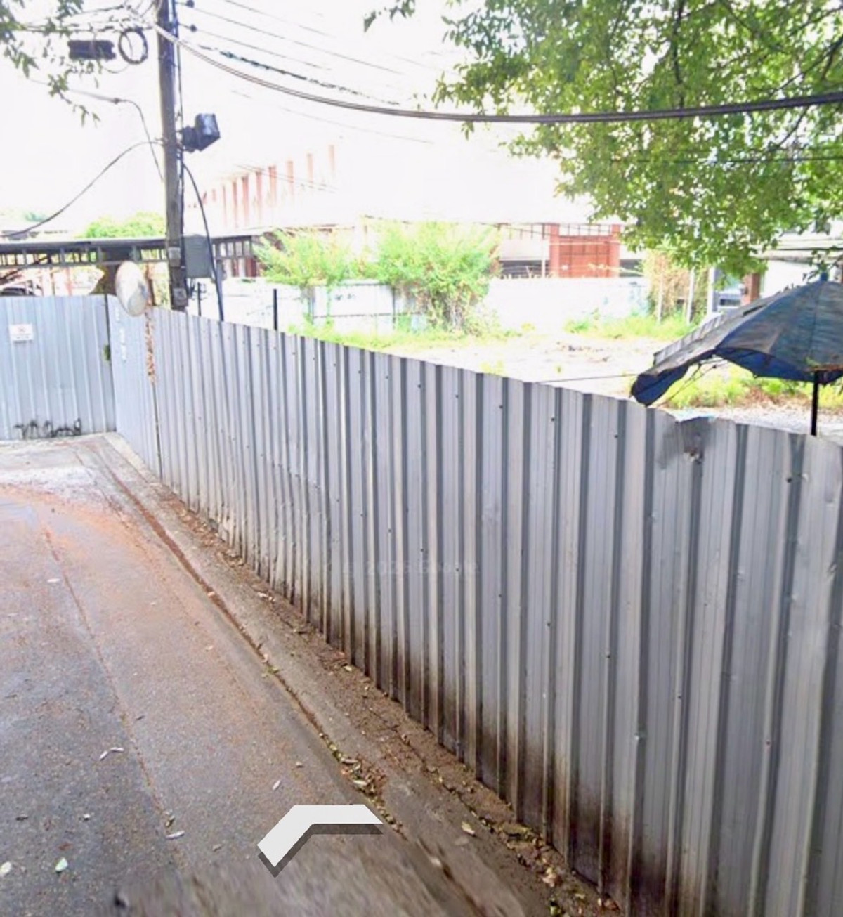 For SaleLandSilom, Saladaeng, Bangrak : Land for sale on Surawong Road, 333 sq m, 50 meters into the alley, near Surawong Shark Fin Ping.