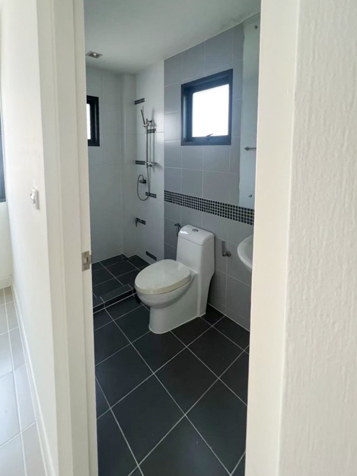 For SaleHome OfficeNawamin, Ramindra : Home Office B - Avenue Watcharapol / 3 Bedrooms (FOR SALE) DIT037