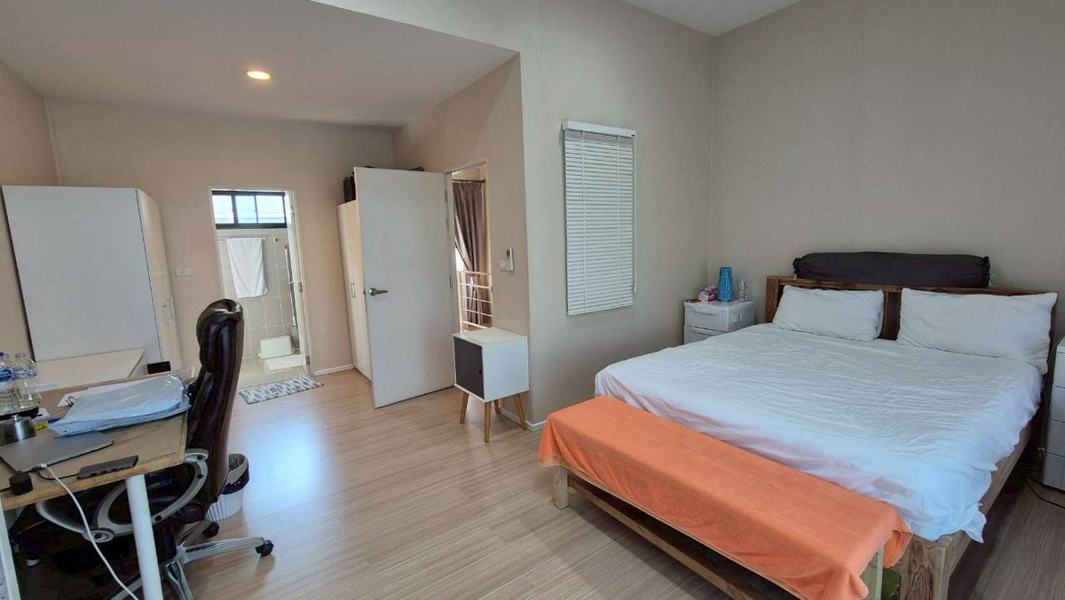 For RentTownhomeRattanathibet, Sanambinna : Townhouse for rent, corner plot, Baan Klang Muang Rattanathibet