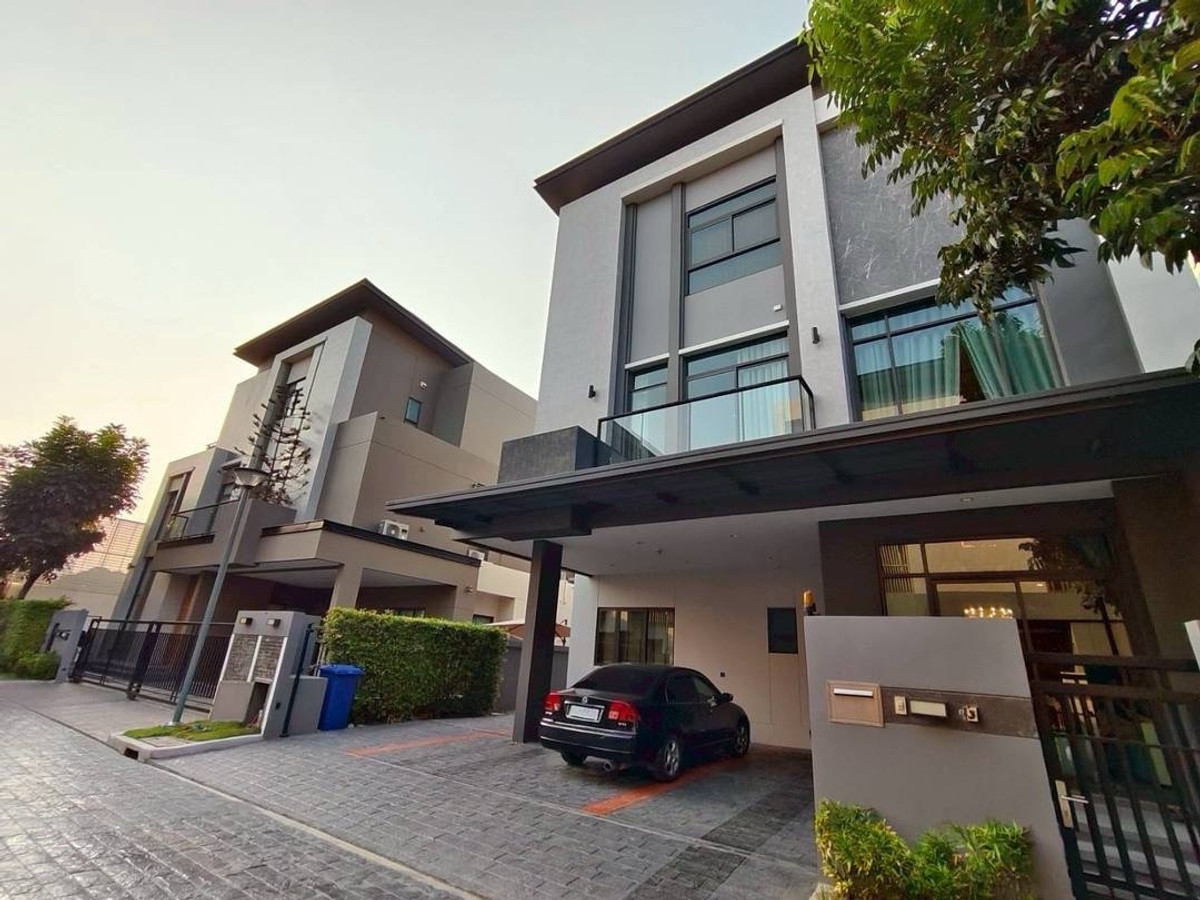 HouseOnnut, Udomsuk : Project The Gentry Sukhumvit 101
Luxury Single House near BTS Punnawithi

