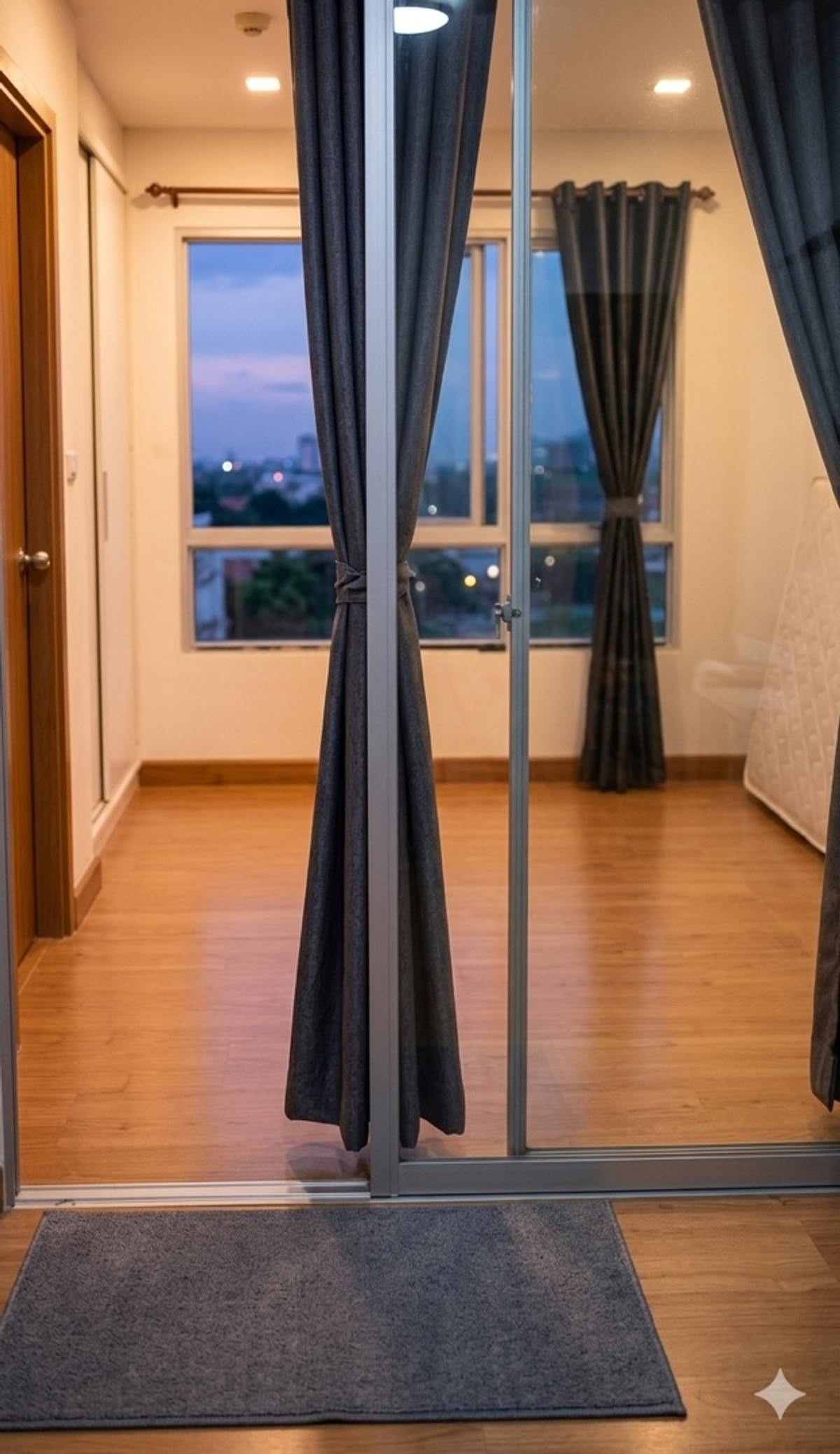 ขายคอนโดวิภาวดี ดอนเมือง หลักสี่ : (20014) DEN Vibhavadee