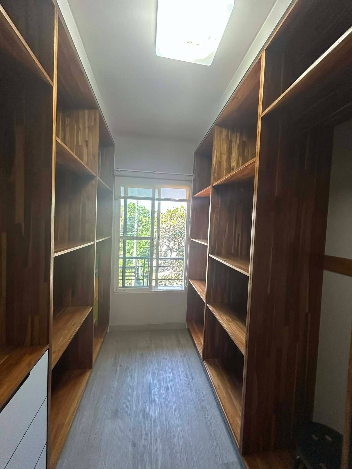 ให้เช่าบ้านสมุทรปราการ สำโรง : ให้เช่าบ้านเดี่ยว หมู่บ้านเดอะแพลนท์ บางนา ติด Market Village สุวรรณภูมิ ใกล้ Mega Bangna