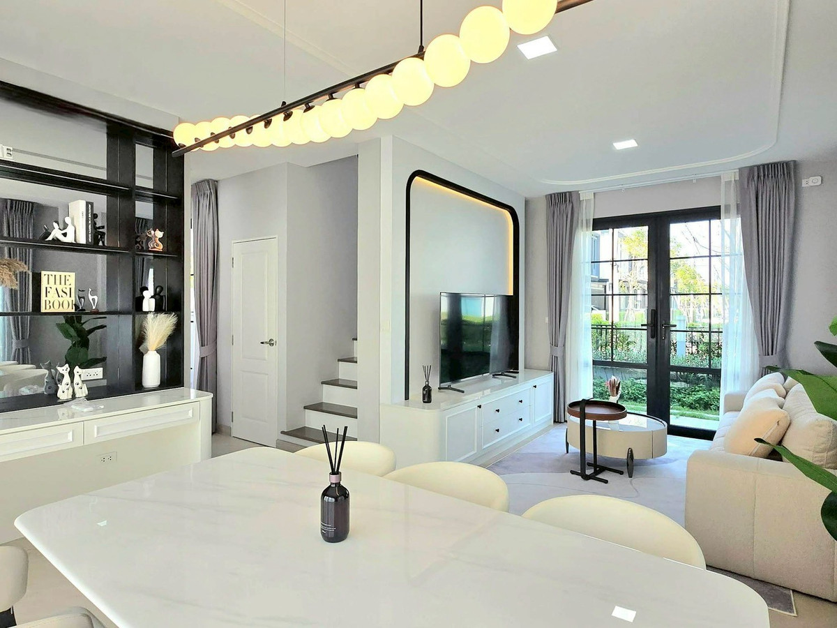 For SaleHouseSamut Prakan,Samrong : Grande Pleno Sukhumvit–Bangna Corner 2-Storey House near Mega Bangna Please call: 082-894-4624