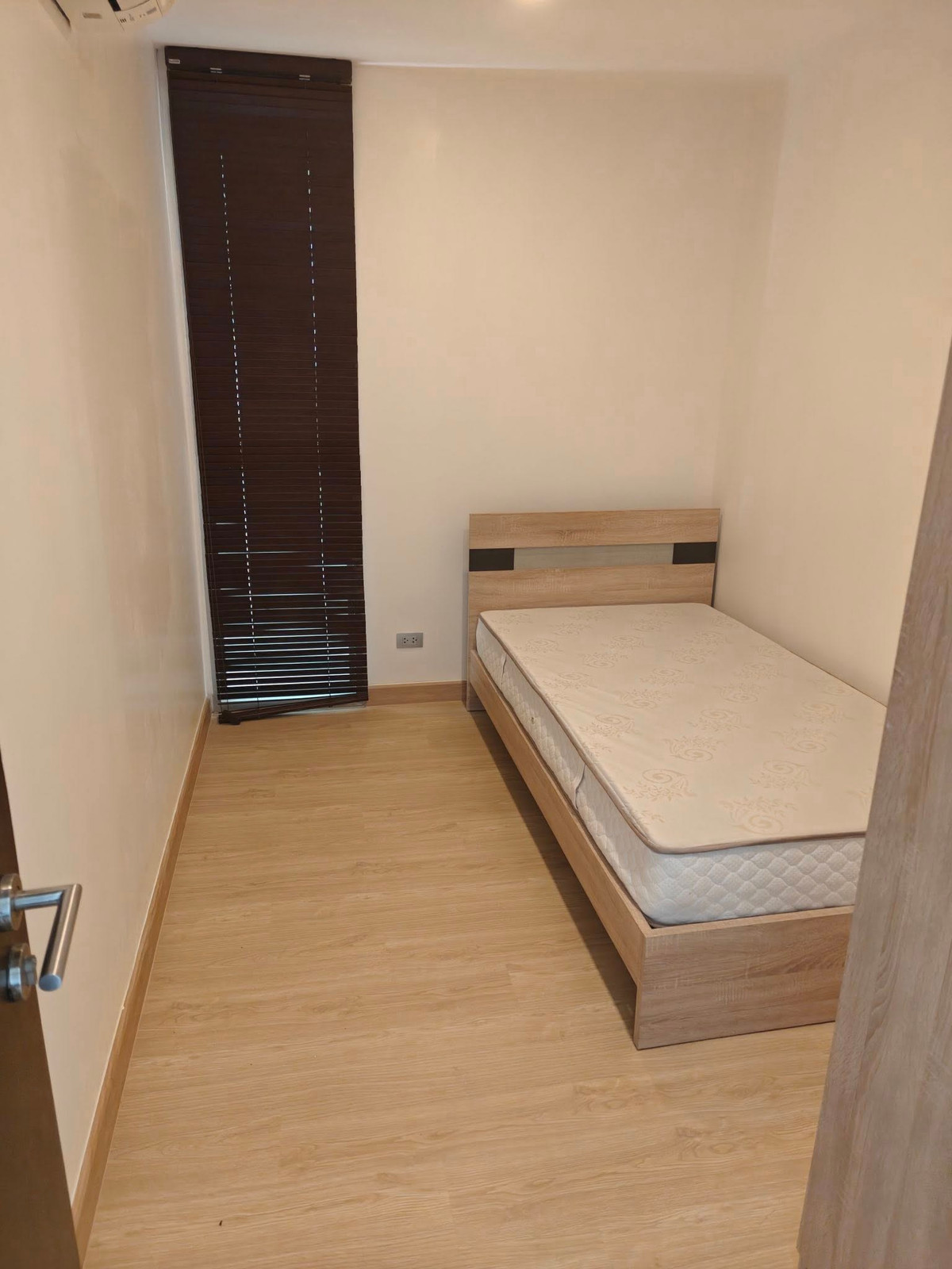 For SaleCondoOnnut, Udomsuk : Sky Walk (Weltz Residences) / Open view, good condition, best price in the market, near BTS Phra Khanong. / 2 bed 60 sq.m.Tel. 0937890899