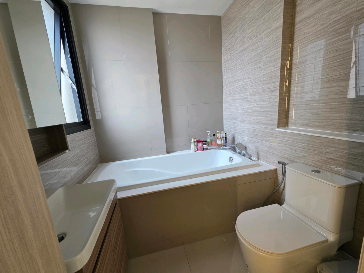 ให้เช่าคอนโดบางซื่อ วงศ์สว่าง เตาปูน : ให้เช่า The Privacy เตาปูน อินเตอร์เชนจ์ 2 ห้องนอน มีเครื่องอบผ้า แต่งสวยไม่เคยปล่อยเช่า  ใกล้ MRT เตาปูน