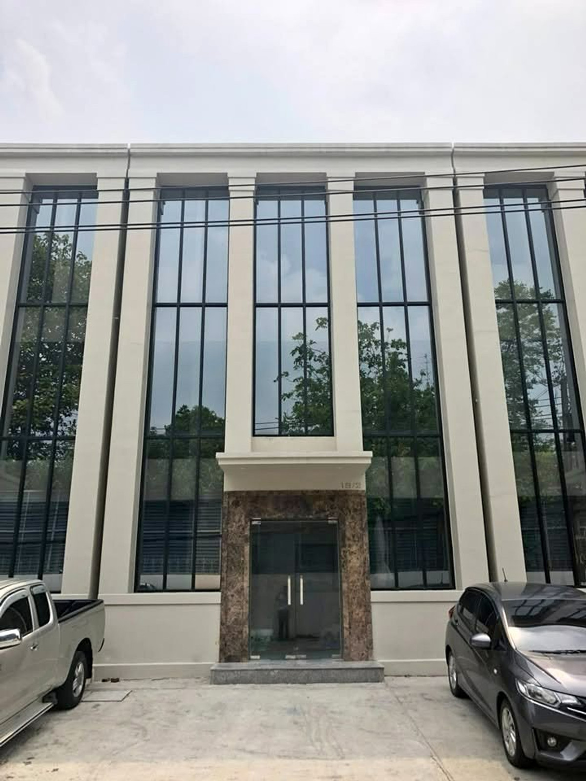 ให้เช่าโกดังอ่อนนุช อุดมสุข : HR3288Office & Warehouse อุดมสุข 31 ทำเลดี ที่จอดรถครบ เหมาะเป็นจุดกระจายสินค้าและสำนักงาน