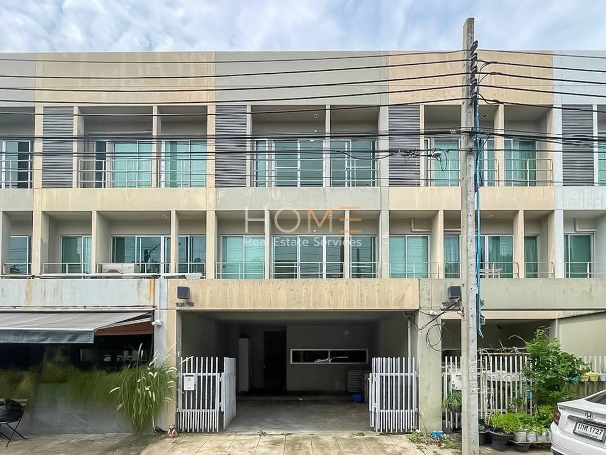 For SaleTownhomePattanakan, Srinakarin : Townhome Noble Cube Pattanakarn / 3 bedrooms (for sale), Noble Cube Pattanakarn / Townhome 3 Bedrooms (FOR SALE) FON279