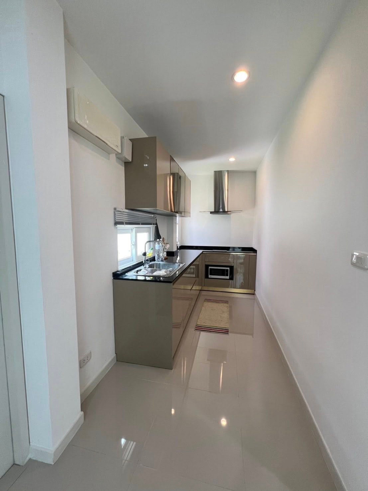 ขายนนทบุรี บางใหญ่ บางบัวทอง : บ้านแฝด ชวนชื่น พาร์ค กาญจนา - บางใหญ่ / 3 ห้องนอน (ขาย), Semi - detached house Chuan Chuen Park Kanchana - Bangyai / 3 Bedrooms (FOR SALE) AOM092