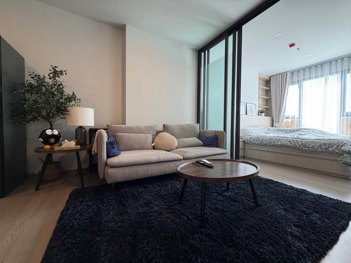 For RentCondoKhlongtoei, Kluaynamthai : [For Rent] Condo near BTS Phra Khanong, next to Rama 4 Road: Aspire Sukhumvit-Rama 4: New project in the heart of Phra Khanong, 1 bedroom, very beautifully decorated.