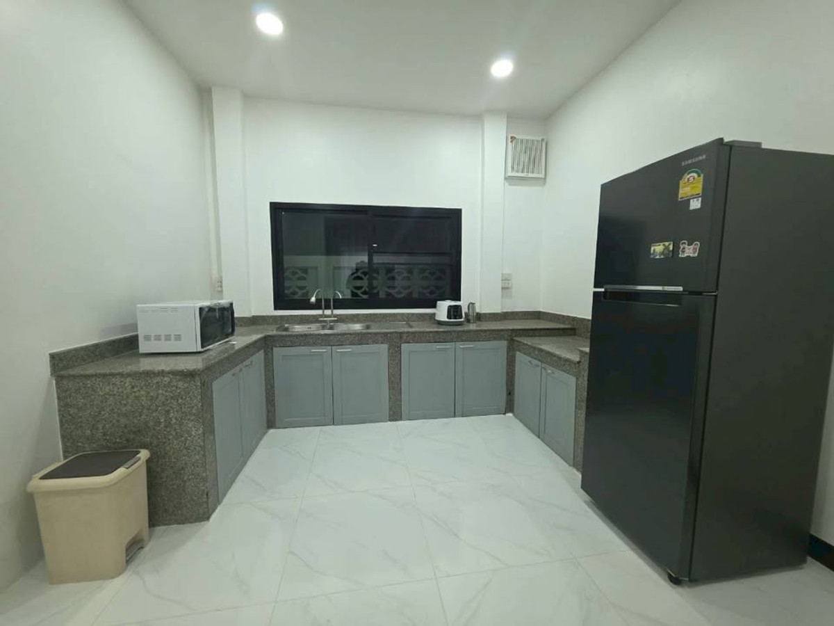 For RentHouseNonthaburi, Bang Yai, Bangbuathong : 4Bedroom House, 51 sq.wa., near MRT Saimai Station (less than 1 km walk), 3 Parking Spaces, Suitable for Company Registration