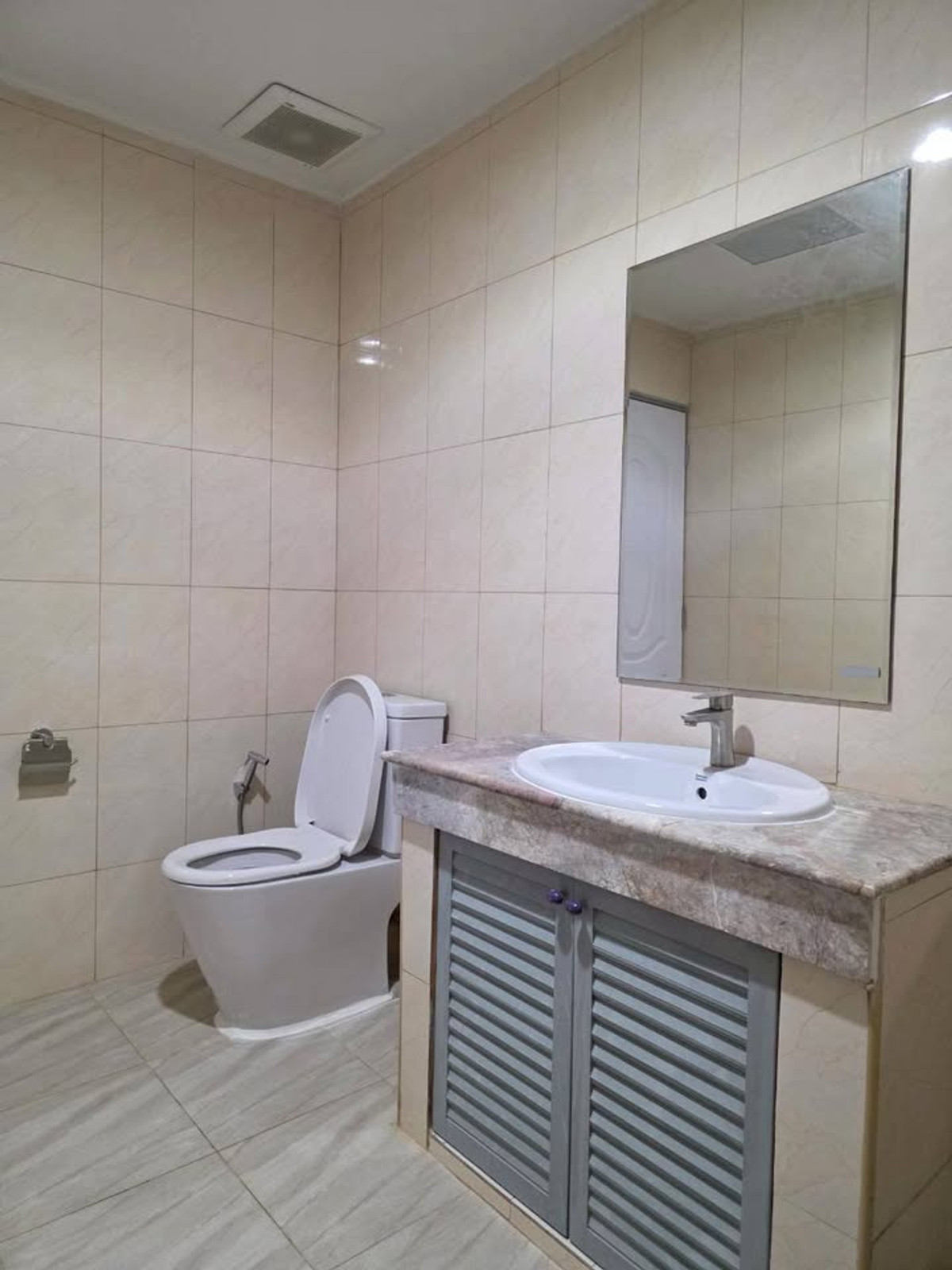 For RentHouseNonthaburi, Bang Yai, Bangbuathong : 4Bedroom House, 51 sq.wa., near MRT Saimai Station (less than 1 km walk), 3 Parking Spaces, Suitable for Company Registration