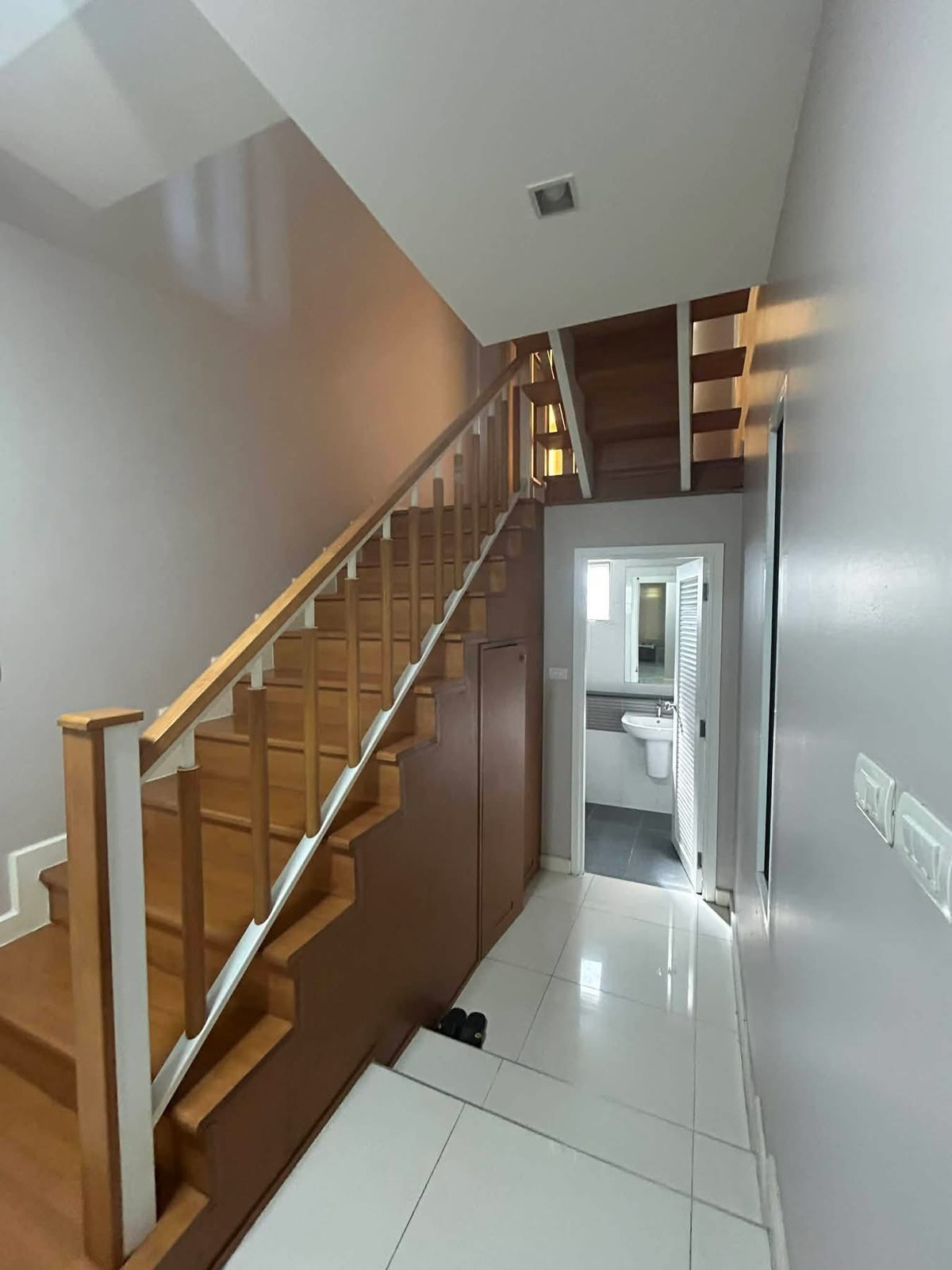 ให้เช่าบ้านสมุทรปราการ สำโรง : ให้เช่าบ้านเดี่ยว หมู่บ้านเดอะแพลนท์ บางนา ติด Market Village สุวรรณภูมิ ใกล้ Mega Bangna