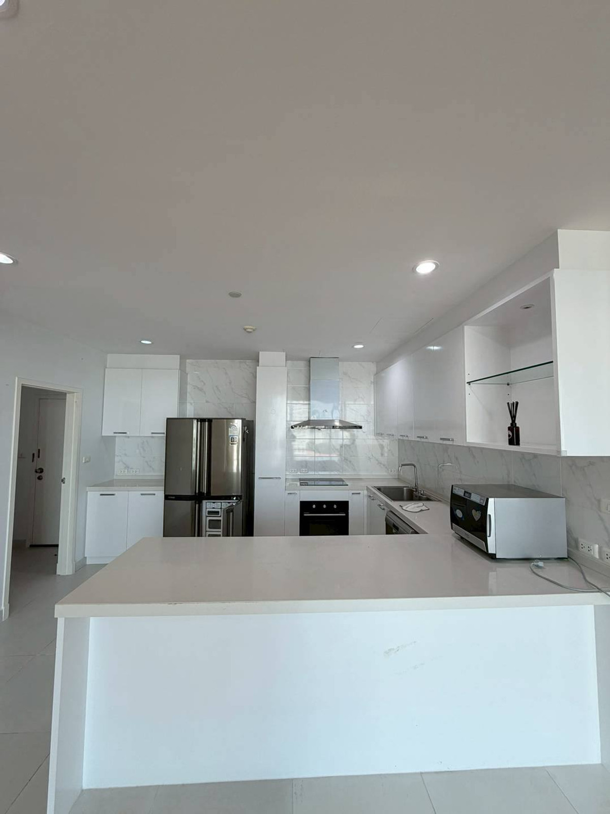 For RentCondoSiam Paragon ,Chulalongkorn,Samyan : Chamchuri Square Residence【𝐑𝐄𝐍𝐓】🔥A room with a sleek, luxurious design and a classic feel; every corner looks expensive!🔥 Contact Line ID: @hacondo